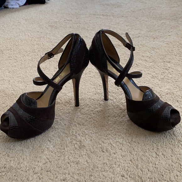 L.A.M.B. Peep Toe Pumps - Picture 3 of 5